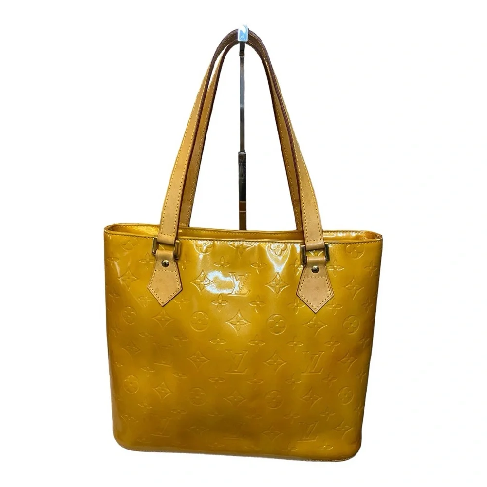 Louis Vuitton Beige Monogram Vernis Leather Houston Bag - Picture 3 of 12